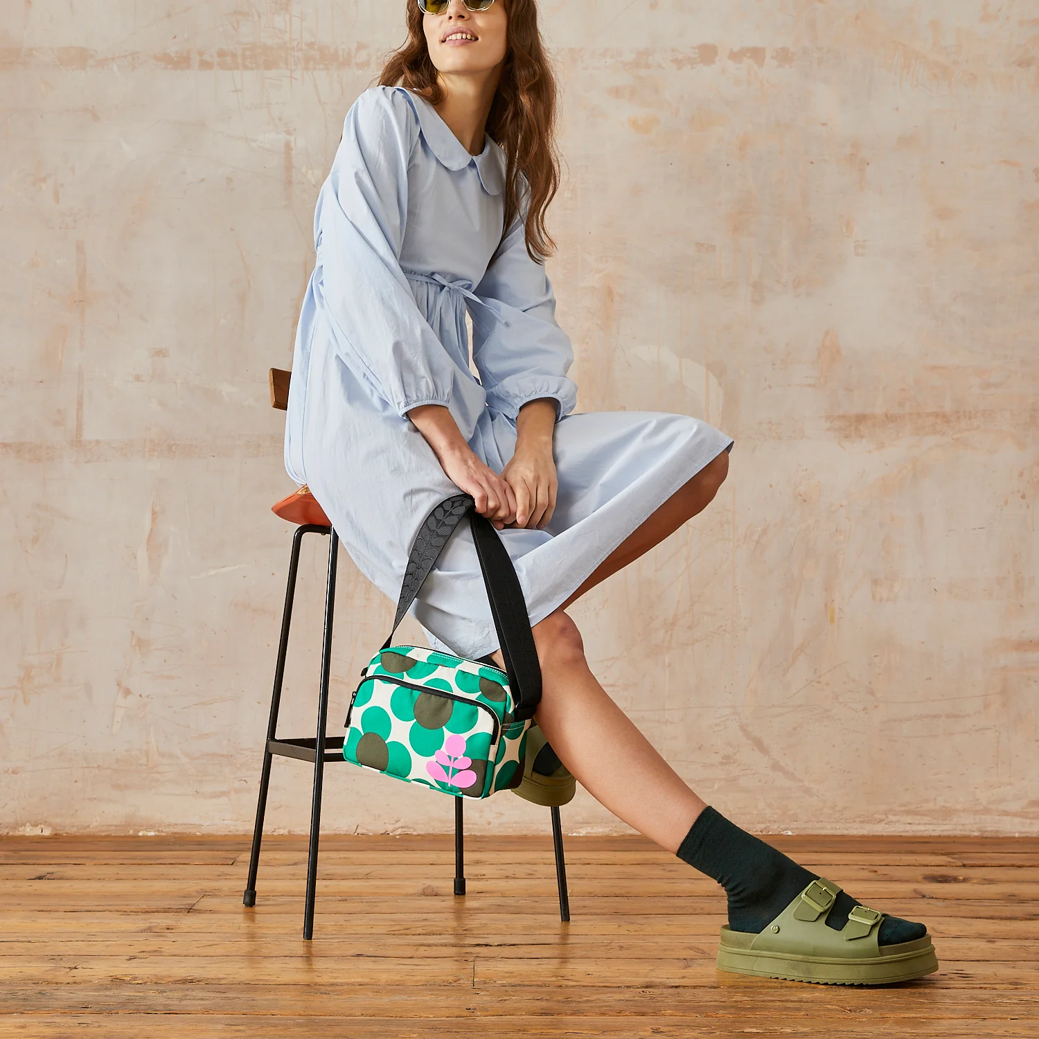 Angle Camera Bag - Retro Flower Emerald - Image 2