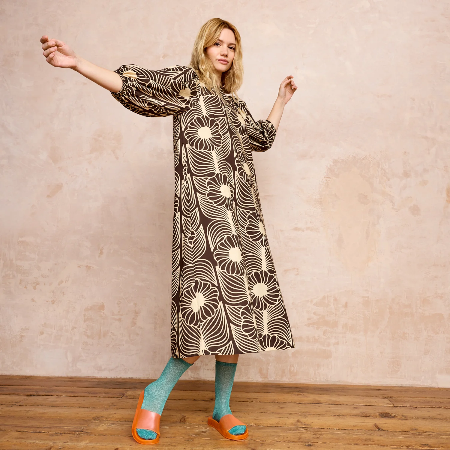 Bella Puff Sleeve Dress Moonflower Walnut - Image 3