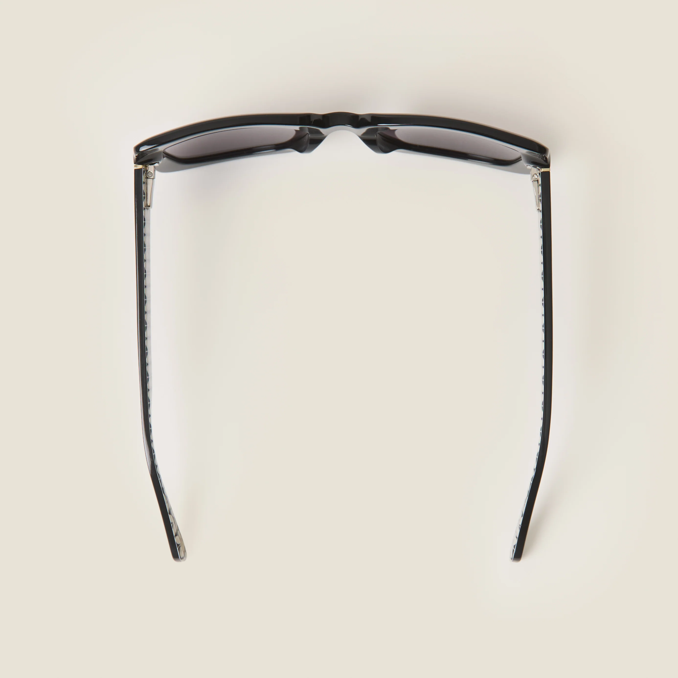 Calla Sunglasses - Black - Image 6
