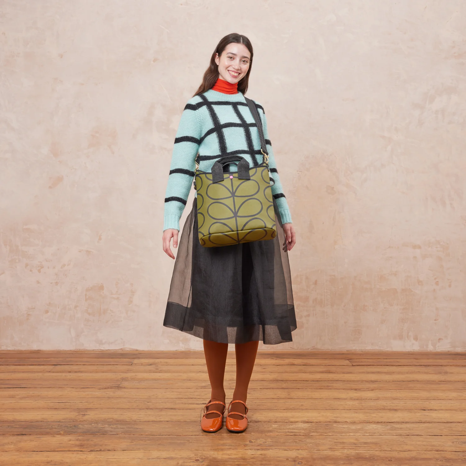 Carrygrab Bucket Bag - Giant Linear Stem Olive - Image 6