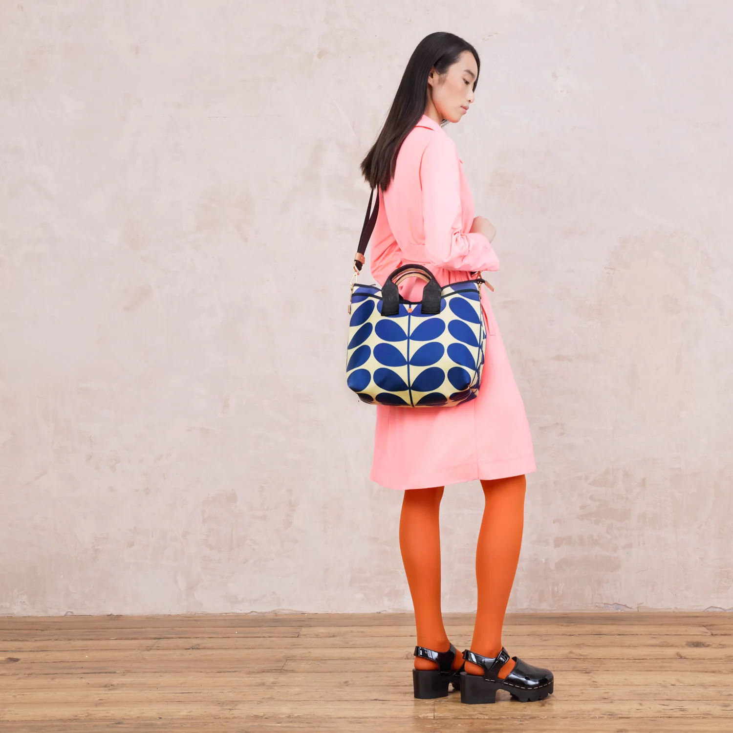 Carrygrab Crossbody Bag - Solid Stem Indigo - Image 2
