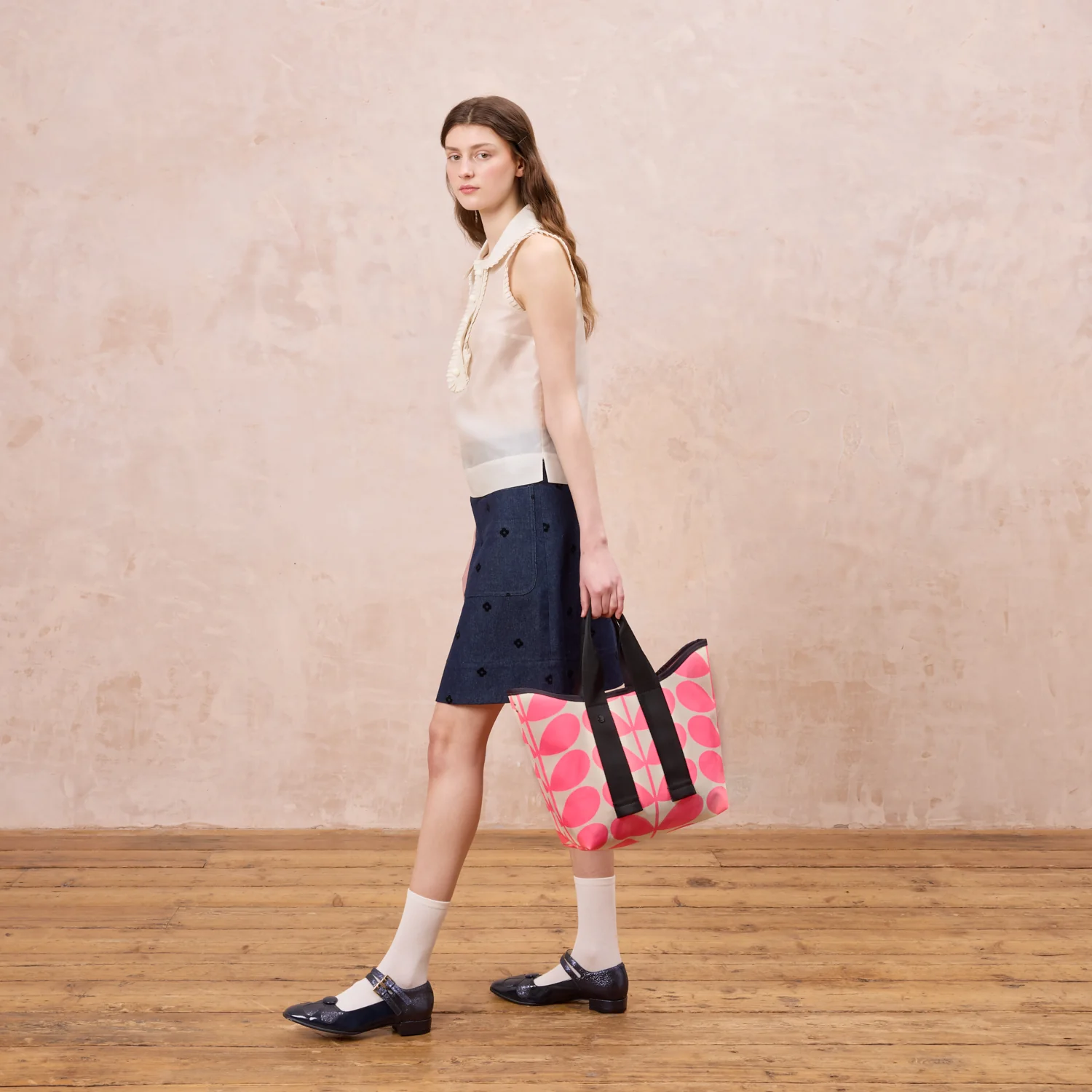 Carrysmall Basic Tote - Solid Stem Neon Pink - Image 2