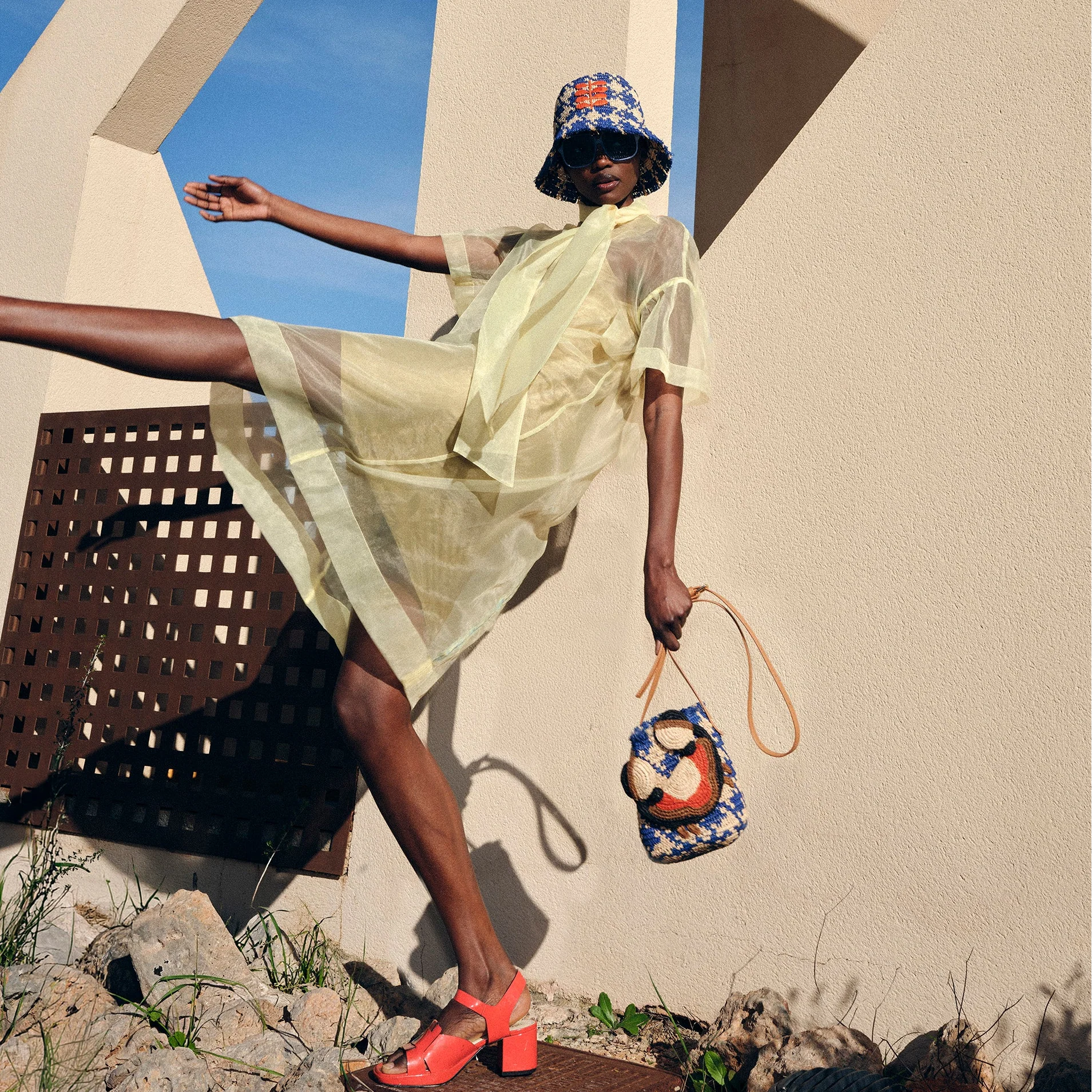 Crab and Houndstooth Raffia Bucket Bag - Sea Blue - Image 2