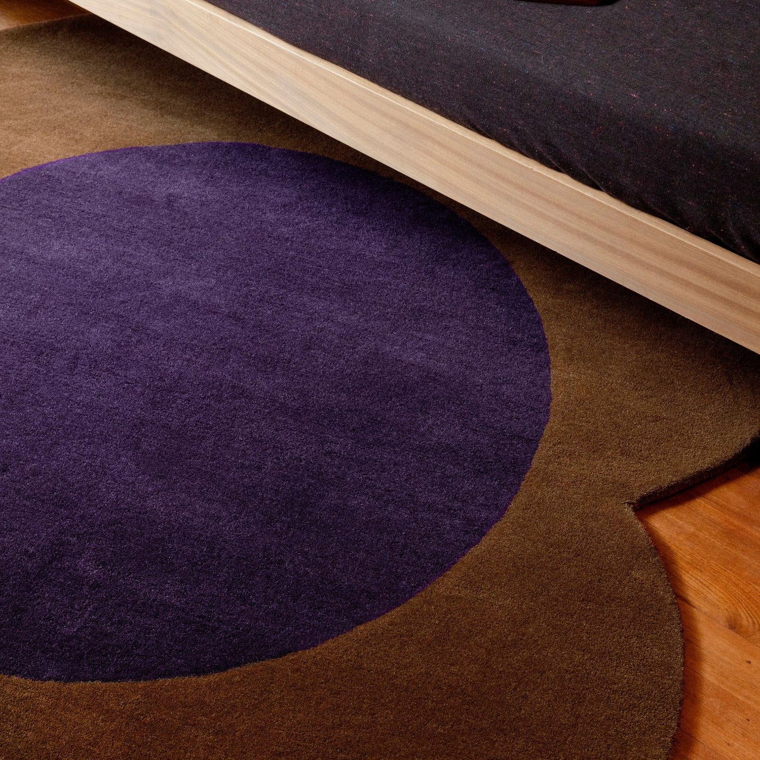 Flower Spot Rug Chestnut/Violet - Image 2