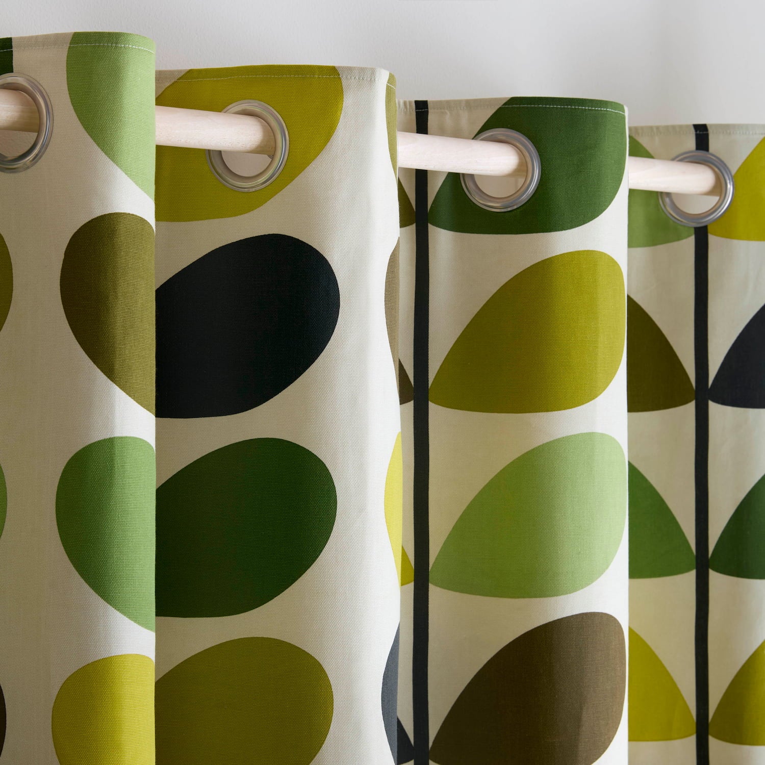 Multi Stem Lined Eyelet Curtains - Fern Ochre - Image 2