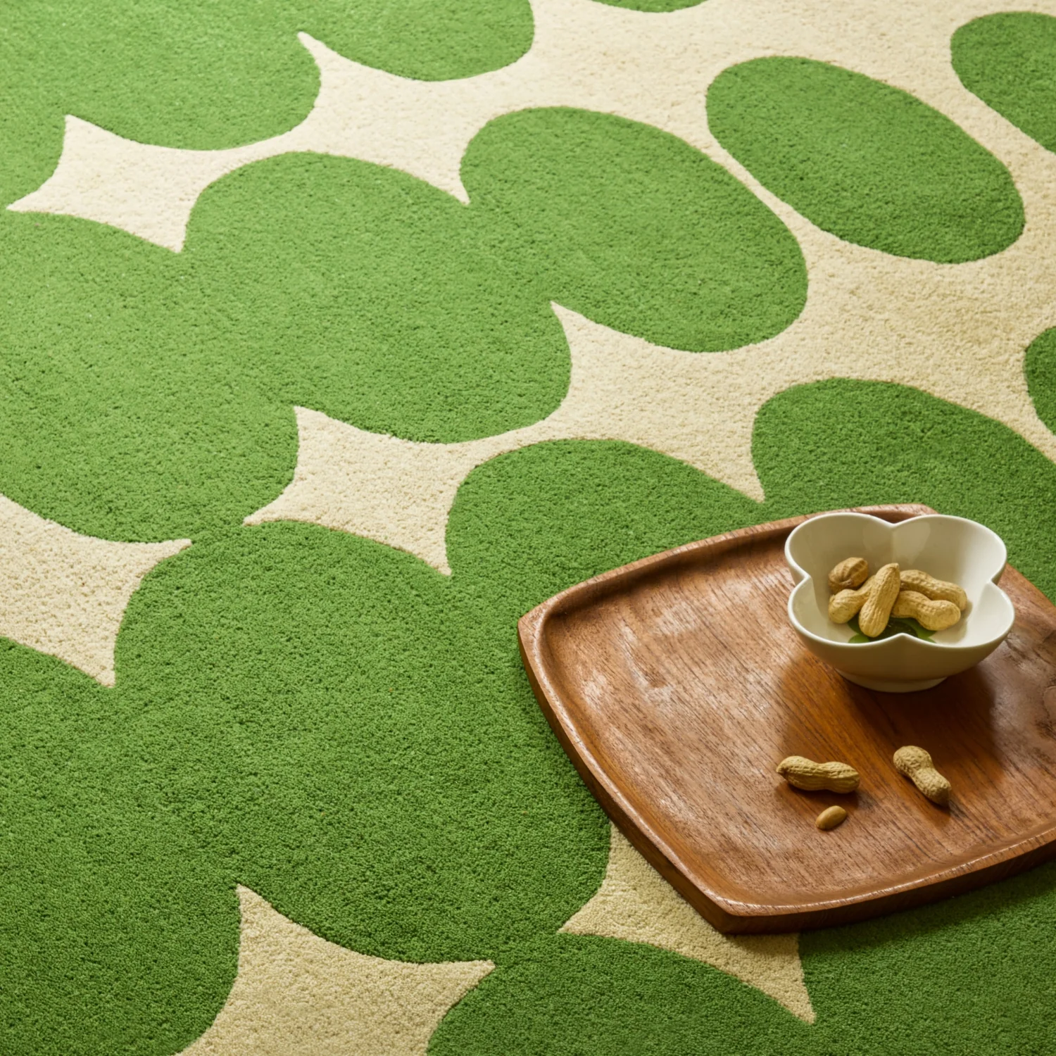 Optical Oval Rug - Green Cream - Image 2