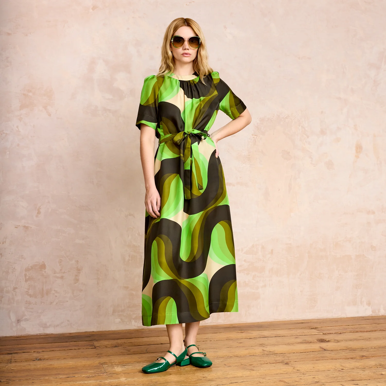 Orla Short Sleeve Belted Silk Dress Giant Rolling Wave Electra - Image 7
