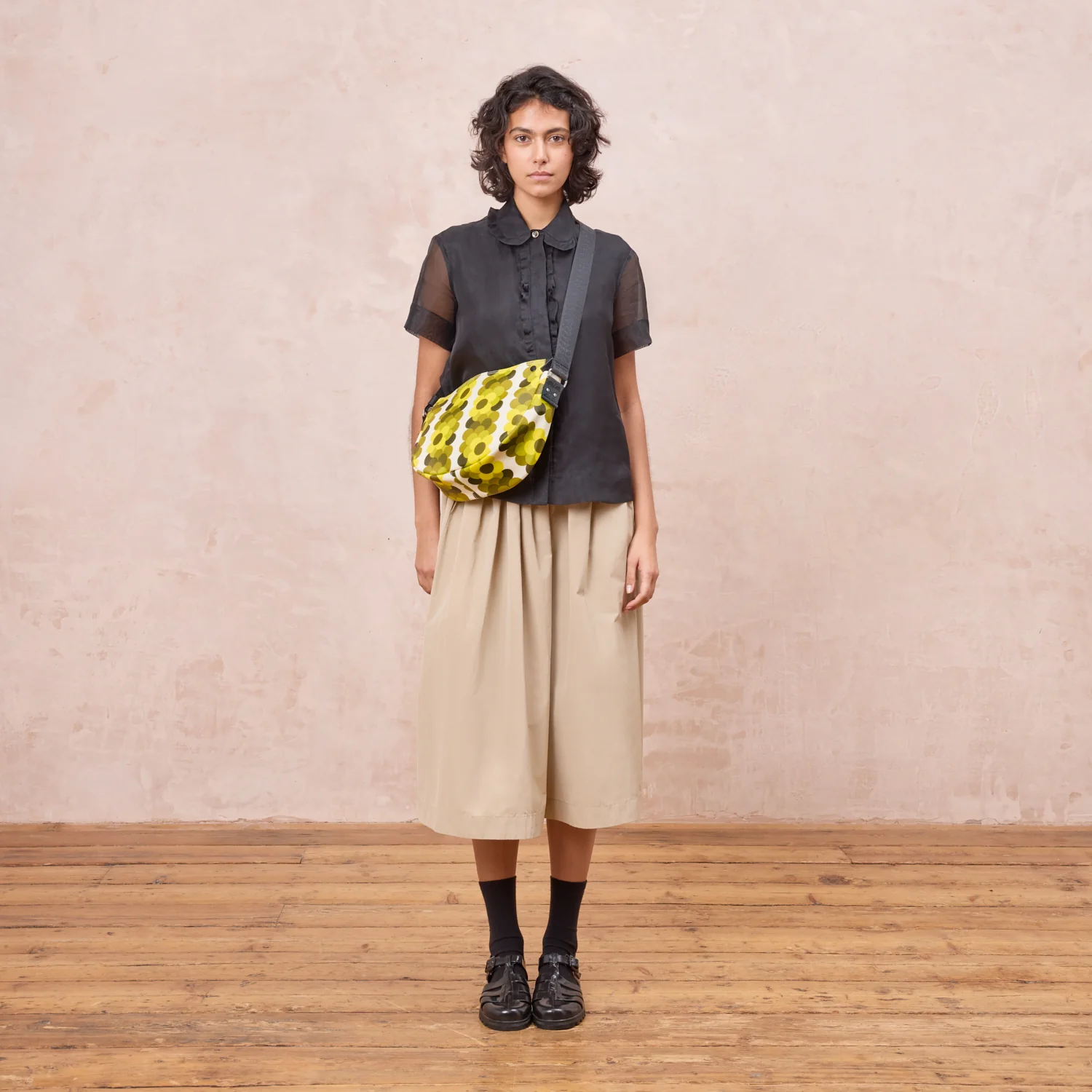 Rounder Crossbody - Retro Flower Yellow - Image 5
